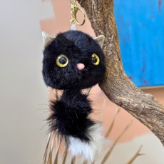 Plush Keychain - Melnais kaķēns - Plīša piekarināms aksesuārs / Somas piekariņš
