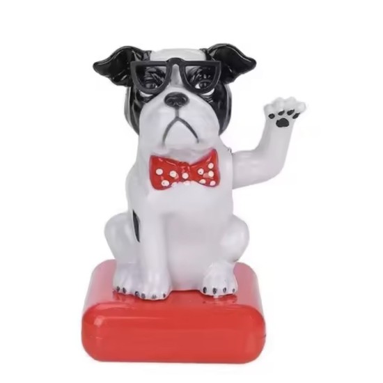 Solar-Powered Car Panel Decoration - Waving Dog - Balts ar melnajām ausīm - Automašīnas paneļa dekors - Mājošs suns