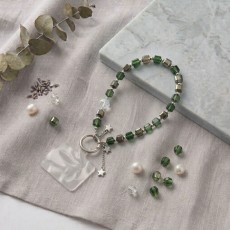Universal Beaded / Crystal Phone Charm Wrist Strap
- Square Faceted - Clear Green - Dzidra zaļa - Universāla pērlīšu / kristālu telefona rokas siksniņa